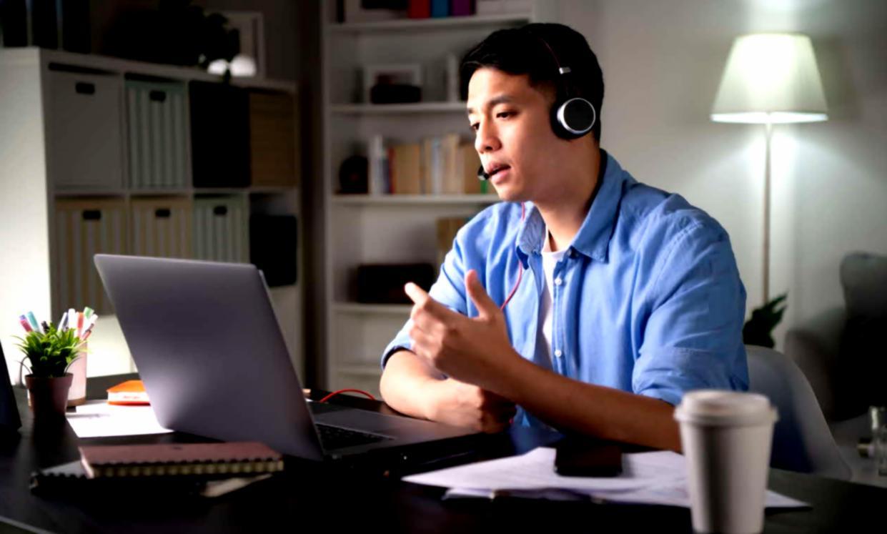 Equipo de Talunovae trabajando en estrategias educativas personalizadas